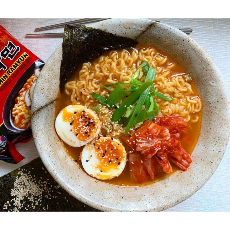Nongshim Shin Ramyun Noodles Piccanti - Zuppa Istantanea 120g